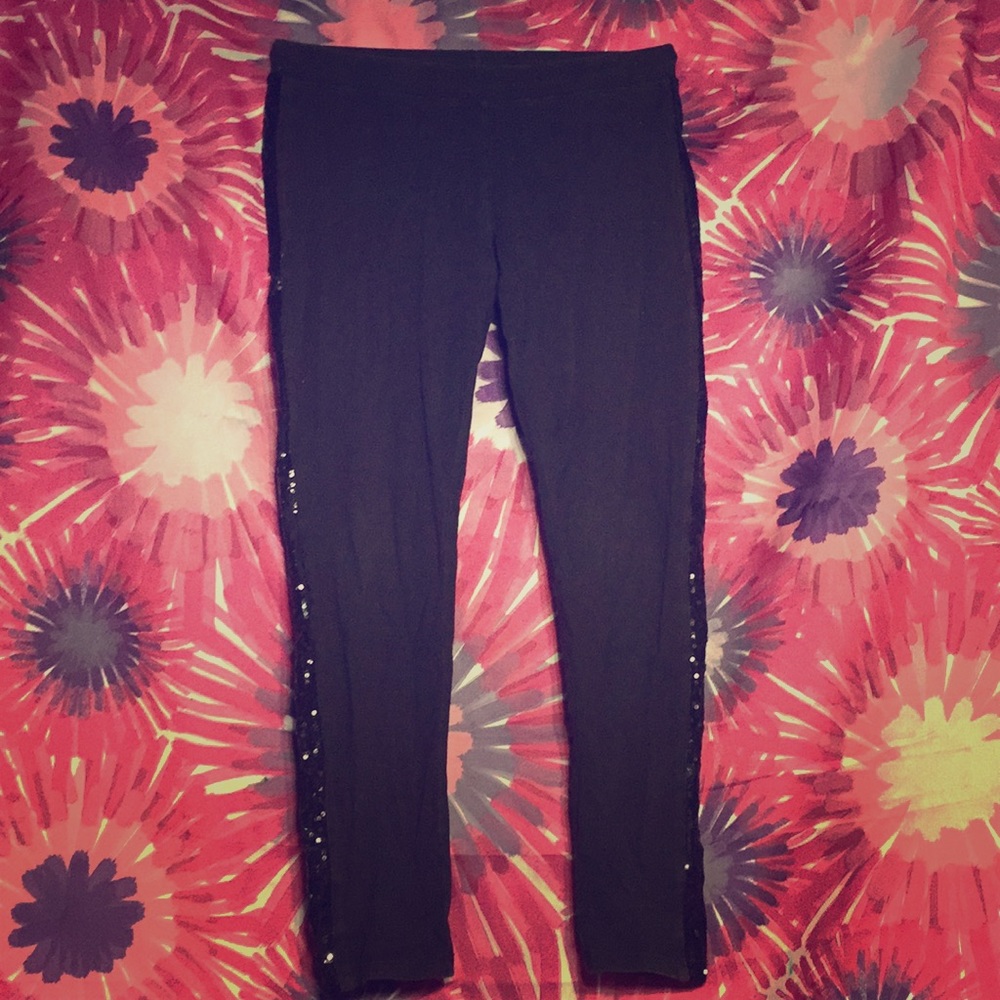Black leggings